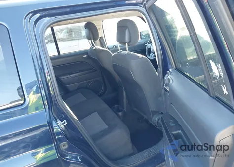 2017 Jeep Patriot Latitude 4X4 z USA, uszkodzony, nr VIN 1C4NJRFB5HD181598